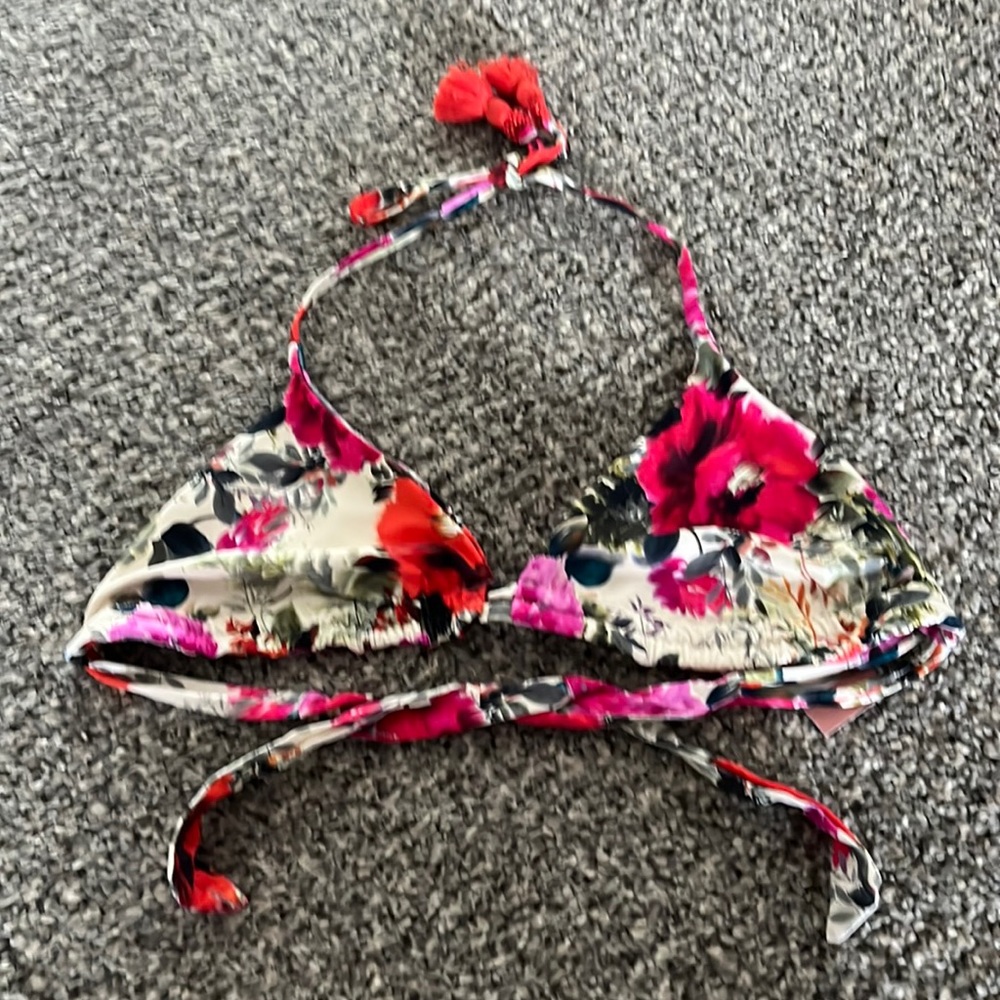 NWT PQ SIZE D DESERT ROSE  REVERSIBLE Triangle tie top